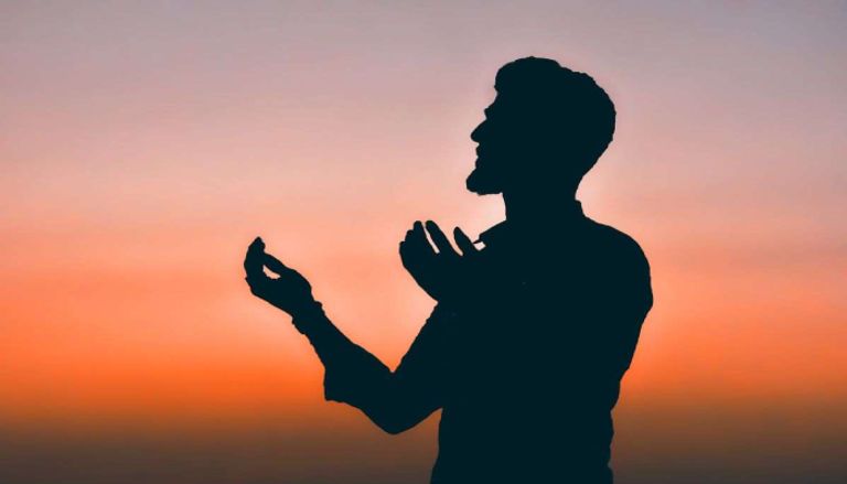 حصن المسلم المتجدد.. أذكار الصباح والمساء وأسرارها النفسية - صورة 1