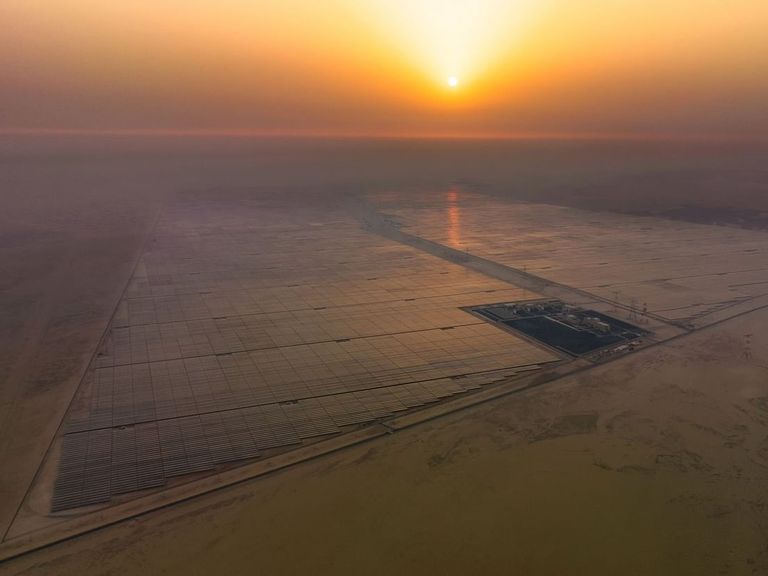 الإمارات في 2026.. مشاريع واستثمارات عالمية تمهد مستقبل الطاقة النظيفة - صورة 1