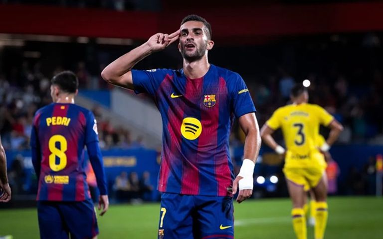 مهاجم إسبانيا يفتح طريق عمر مرموش إلى برشلونة - صورة 1