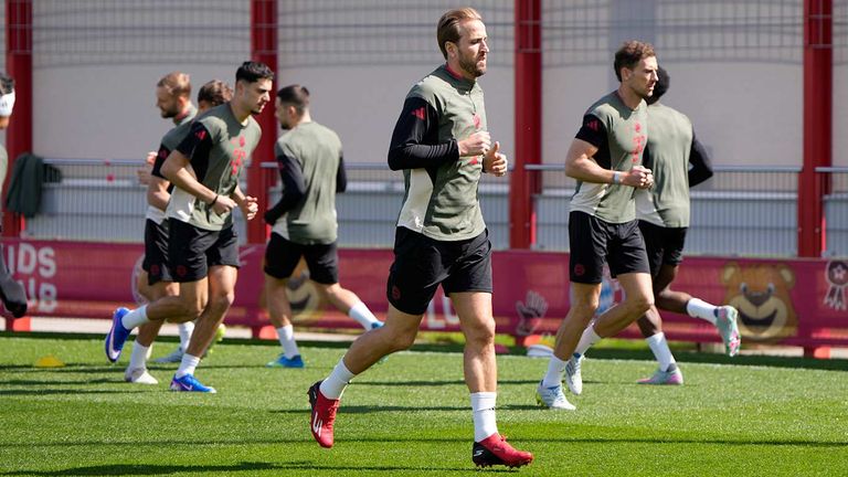 بدون كرسي متحرك.. قناص بايرن ميونخ يهدد حلم ريال مدريد الأوروبي - صورة 1