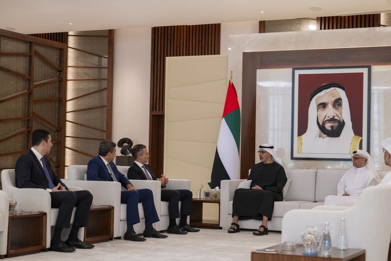 خالد بن محمد بن زايد يبحث الفرص الاستثمارية مع رئيس &laquo;نوبنك&raquo; للخدمات المالية - صورة 1
