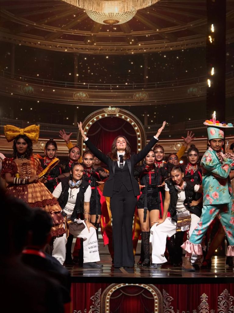 انتقادات تطول عليا بهات بعد تقديمها حفل Screen Awards - صورة 1