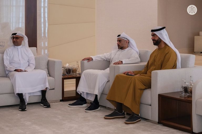 خالد بن محمد بن زايد يلتقي الرئيس التنفيذي لمجموعة &laquo;بروكفيلد&raquo; - صورة 2