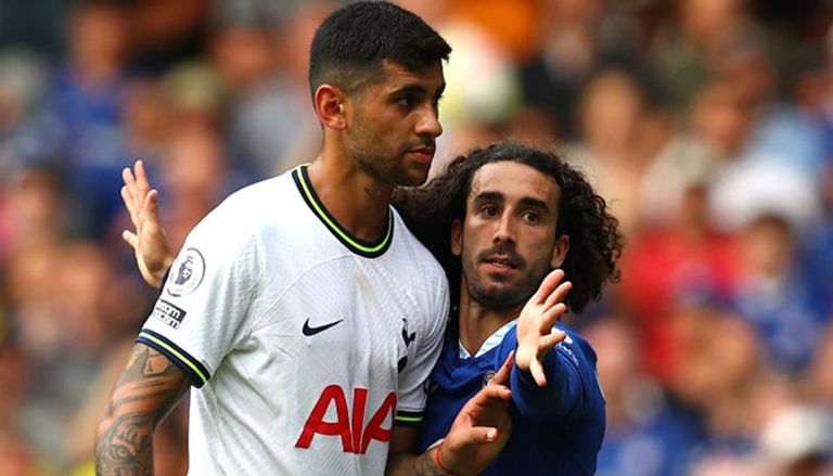 كوكوريلا الضحية الأبرز.. لاعب يونايتد ينضم إلى قائمة ضحايا الشعر - صورة 1