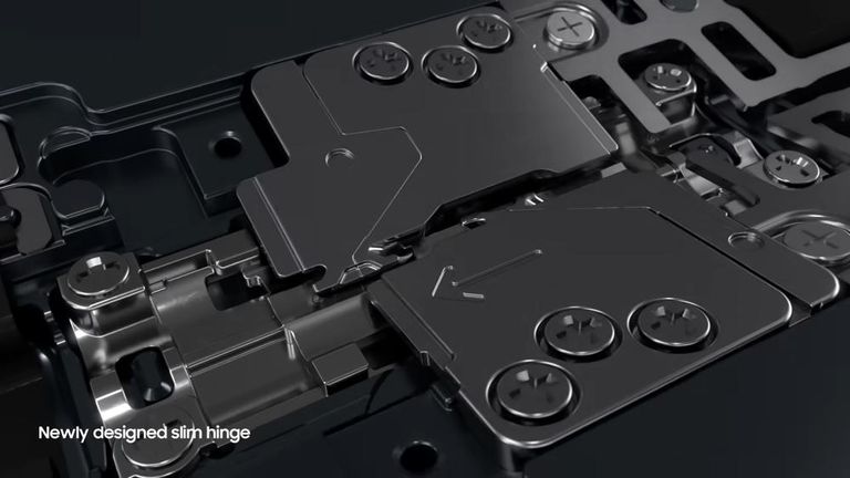 تسريبات Galaxy Z Fold 8.. شاشة بلا تجاعيد - صورة 1