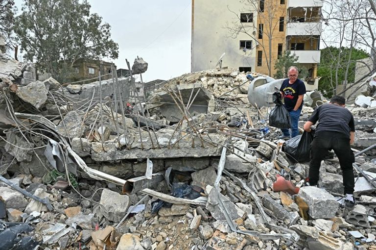 إسرائيل تلاحق حزب الله.. واللبنانيون لا يثقون بالهدنة - صورة 2