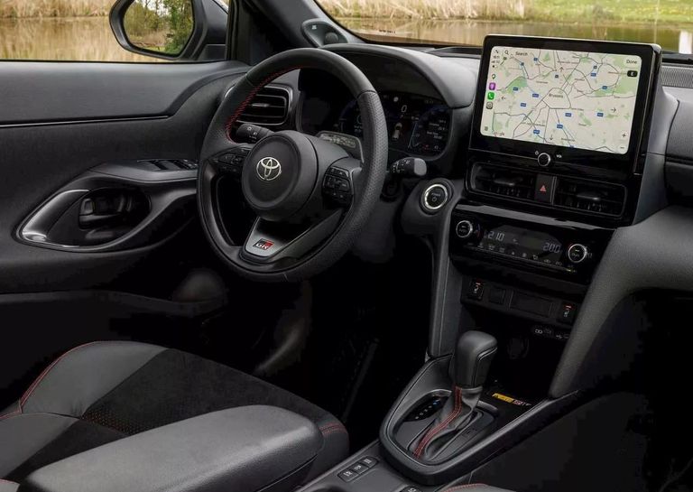 تويوتا &laquo;Yaris Cross 2026&raquo;.. سيارة SUV تجمع بين الفخامة والتكنولوجيا والكفاءة - صورة 2