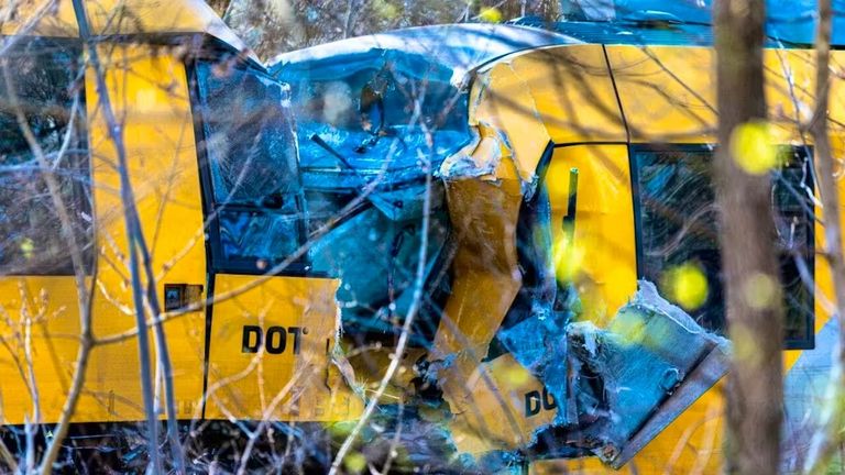 إصابة 17 شخصًا في حادث تصادم قطارين بالدنمارك - صورة 2