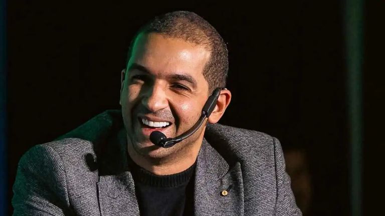 مصر.. إيقاف الإعلامي هاني حتحوت 21 يومًا - صورة 1