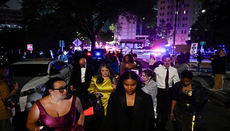 ليلة الرعب في واشنطن.. هكذا نجا ترامب من محاولة اغتيال - صورة 2