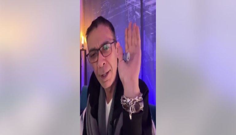 البث المباشر الأخير لضياء العوضي 7 سجائر في ساعة واحدة.. آخر بث مباشر لضياء العوضي يفتح ملف التدخين داخل «نظام الطيبات» - صورة 3