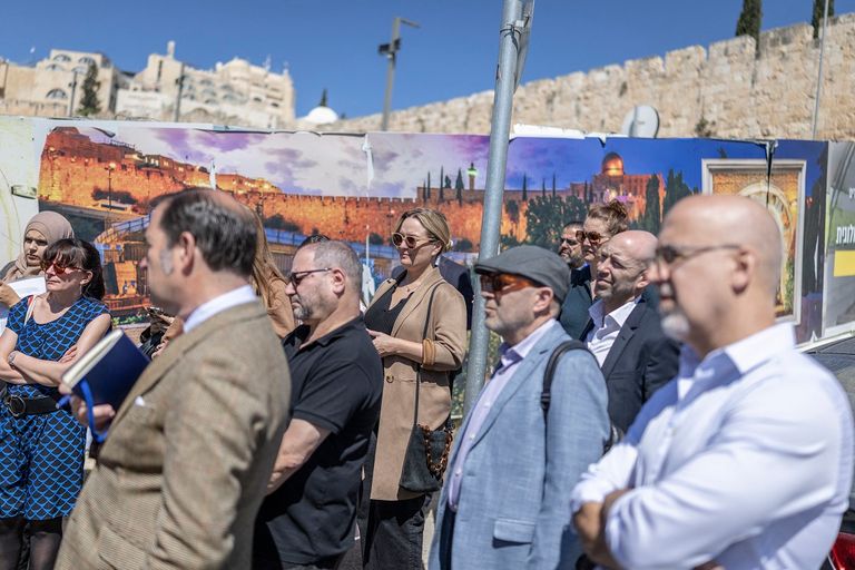يلاحقها الهدم الإسرائيلي.. تسعينية فلسطينية مهددة بالتهجير لثالث مرة - صورة 2