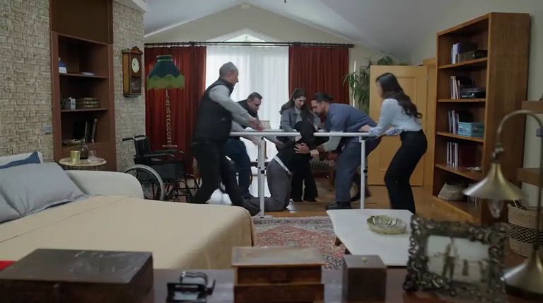 تطورات صادمة في الحلقة 62 من مسلسل &laquo;ليل&raquo;.. نجم ينهار ورنا تحسم مصيرها - صورة 2