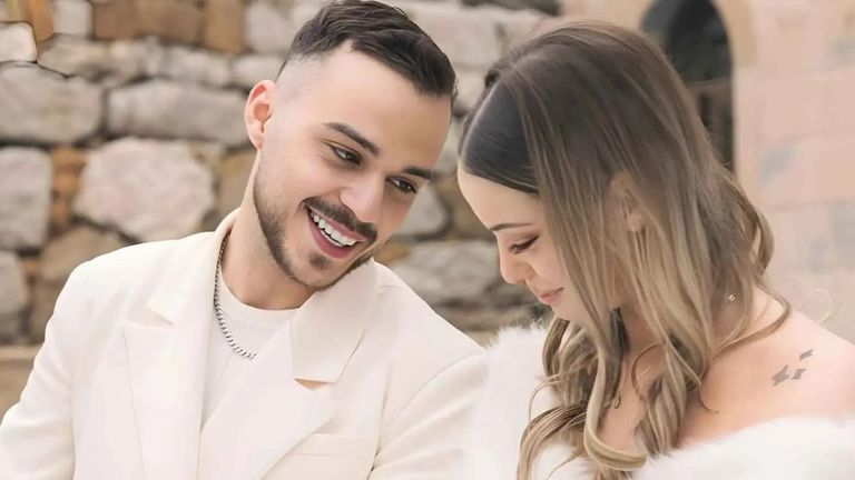 والده تبرأ منه.. التفاصيل الكاملة لأزمة الفنان حسام السيلاوي وملاحقته قضائيا - صورة 1