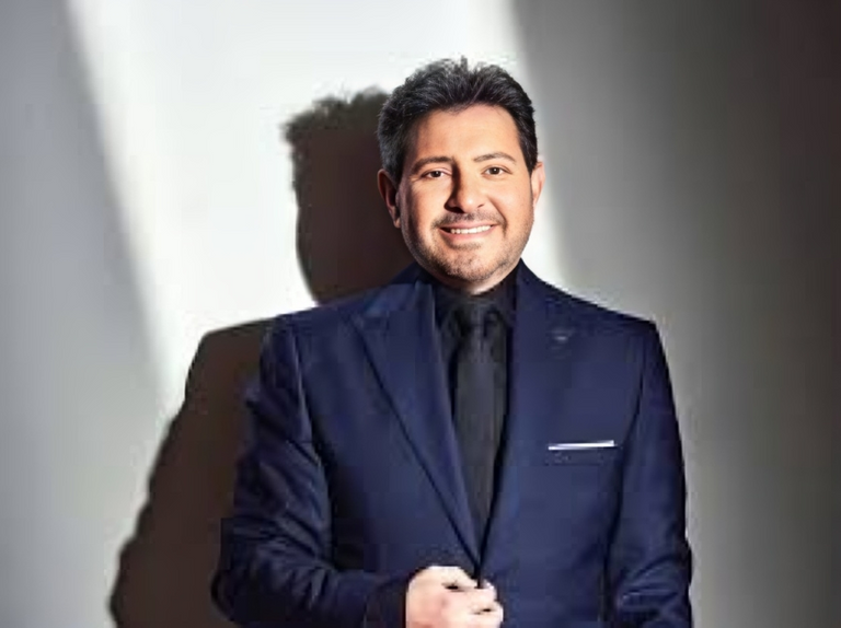 لماذا لم يظهر هاني شاكر بملابس &laquo;كاجوال&raquo; طوال مسيرته؟ والسر الذي أخفته &laquo;البدلة&raquo; - صورة 1