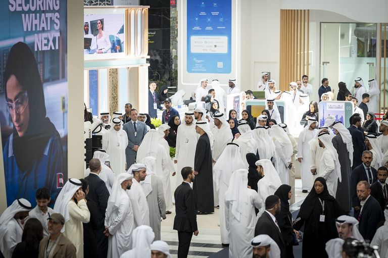 خالد بن محمد بن زايد يشهد جانباً من فعاليات &laquo;اصنع في الإمارات 2026&raquo; - صورة 2
