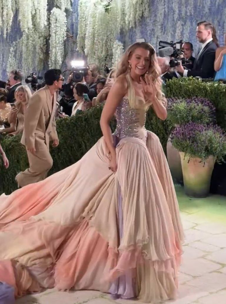 أغرب الإطلالات في Met Gala 2026.. بيونسيه وابنتها وبليك ليفلي أبرزهن - صورة 2
