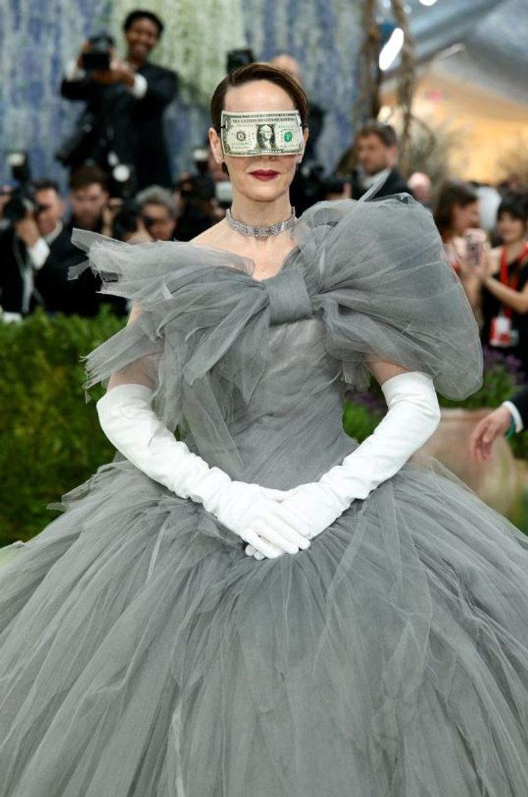 أغرب الإطلالات في Met Gala 2026.. بيونسيه وابنتها وبليك ليفلي أبرزهن - صورة 3