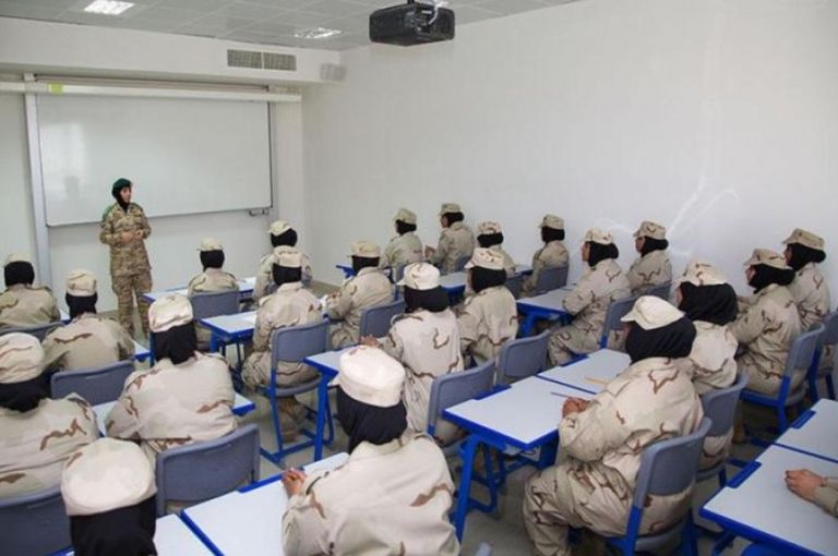 اليوبيل الذهبي لتوحيد القوات المسلحة.. الإمارات تجني ثمار تمكين المرأة - صورة 1