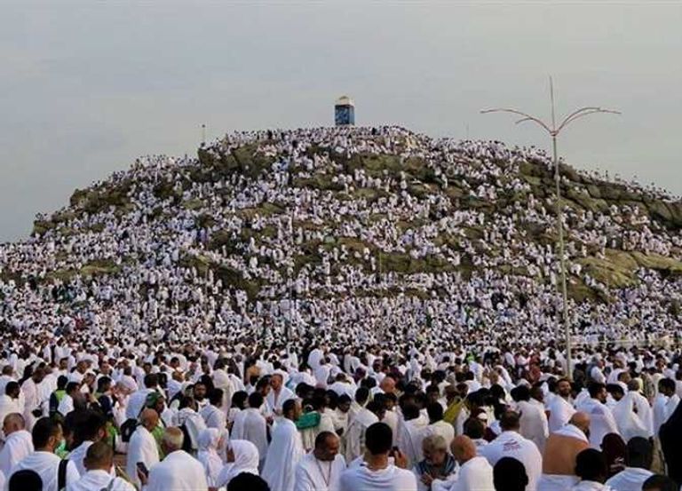 خطة ختم القرآن في 10 أيام.. فضل صيام يوم عرفة وأفضل أدعية العشر الأوائل من ذي الحجة - صورة 1