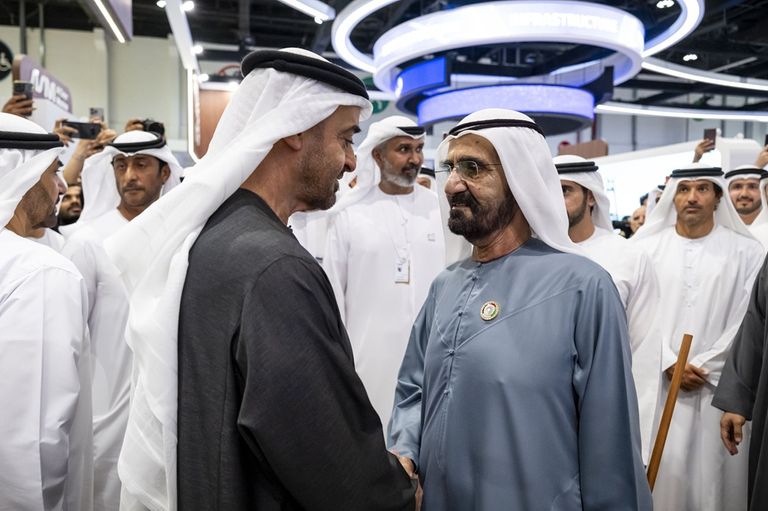محمد بن زايد يزور فعاليات النسخة الخامسة لمنصة &laquo;اصنع في الإمارات 2026&raquo; - صورة 2