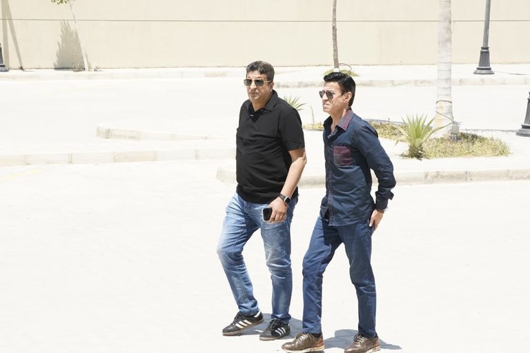 من الذي صلى بالناس في جنازة هاني شاكر؟ (صور) - صورة 11