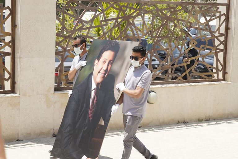 من الذي صلى بالناس في جنازة هاني شاكر؟ (صور) - صورة 9