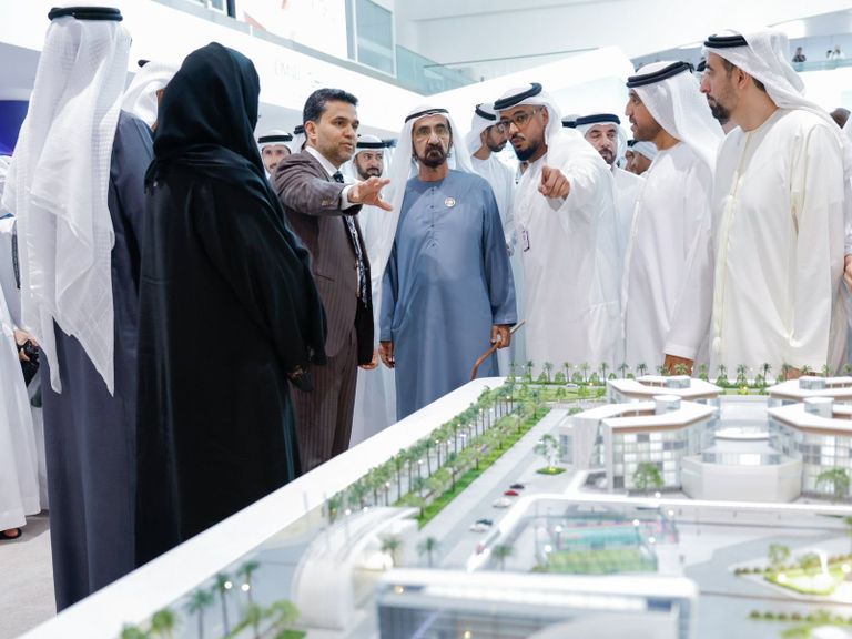 محمد بن راشد بعد زيارة &laquo;اصنع في الإمارات&raquo;: رأيت مستقبل التصنيع في الدولة - صورة 1