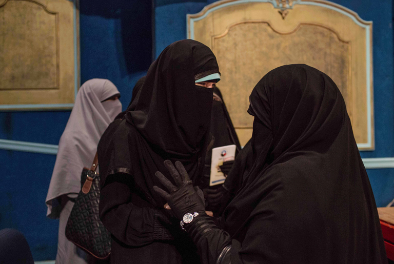 &laquo;الأخوات الإرهابيات&raquo;.. القوة الناعمة التي أسست &laquo;البنية التحتية&raquo; للتطرف - صورة 2
