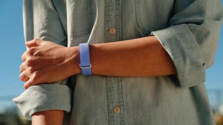 &laquo;Fitbit Air&raquo;.. غوغل تطلق سوارا ذكيا بلا شاشة يراقب الصحة - صورة 3