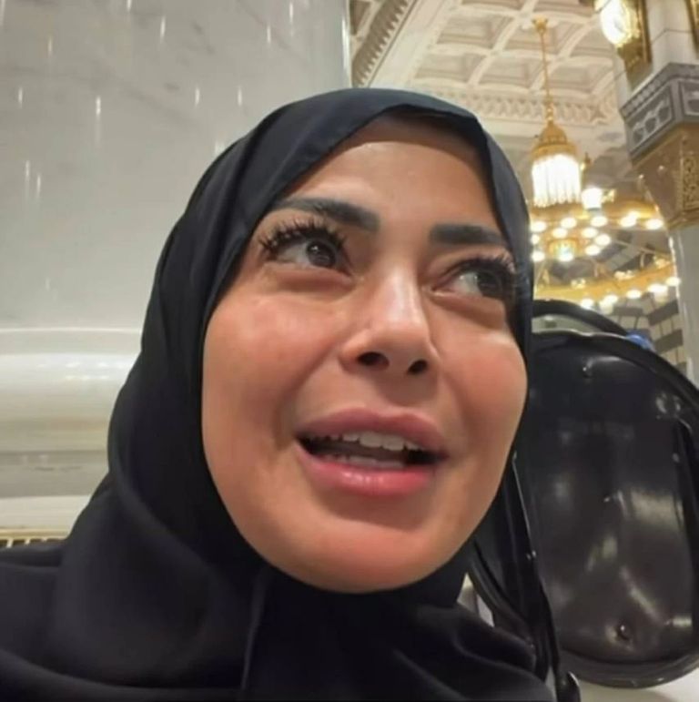 داليا مصطفى توثق لحظات روحانية من المسجد النبوي: «أجمل مفاجأة» - صورة 1
