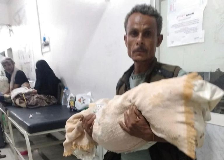 الطفلة صفية.. آخر ضحايا عبث الإخوان بمستشفيات تعز - صورة 1