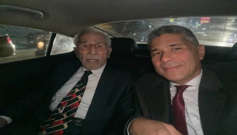 اللحاق برفيقة الدرب.. كواليس الأيام الأخيرة في حياة عبدالرحمن أبو زهرة وكيف قتله الحزن قبل الموت؟ - صورة 2