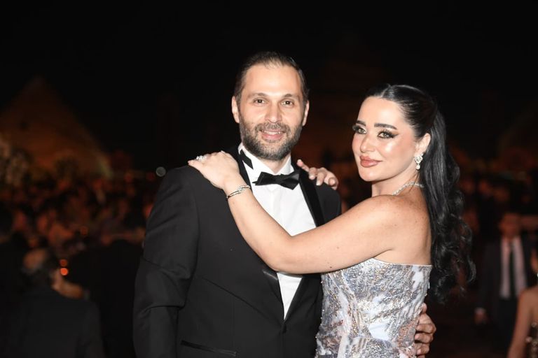 فستان أسطوري وأجواء ملكية.. تفاصيل زفاف ابنة باسل سماقية بحضور النجوم - صورة 15