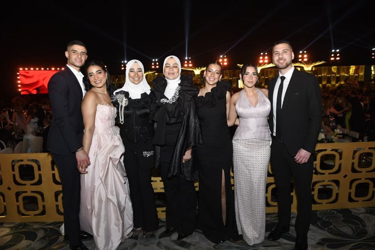 فستان أسطوري وأجواء ملكية.. تفاصيل زفاف ابنة باسل سماقية بحضور النجوم - صورة 21