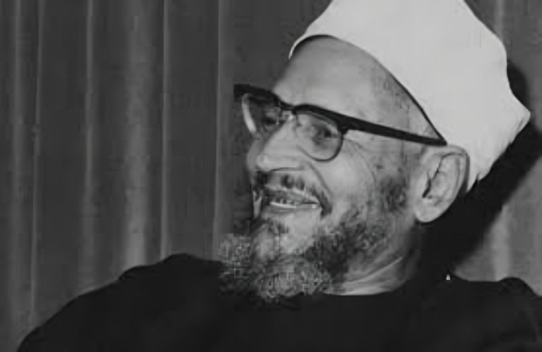 الإمام الأكبر عبد الحليم محمود تراث علمي وفكري.. أبرز محطات الإمام عبد الحليم محمود - صورة 1