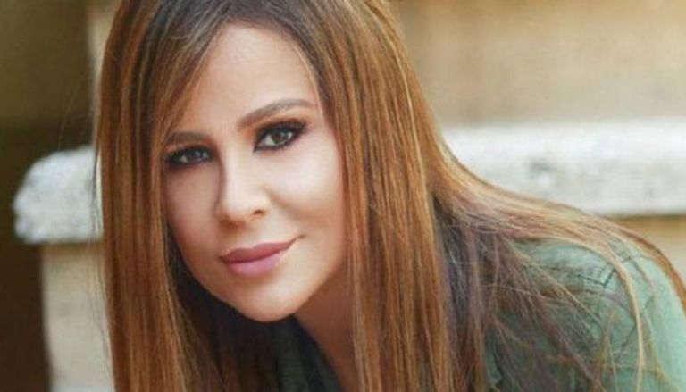 &laquo;طمّني&raquo;.. كارول سماحة تعود بأغنية رومانسية باللهجة المصرية - صورة 1