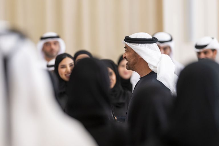 رئيس الإمارات يستقبل وفد مجموعة &laquo;ايدج&raquo; - صورة 1