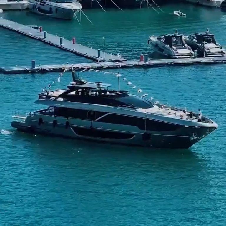 يخت تشارلز ليكلير بمبلغ خيالي.. نجم فورمولا 1 يدخل عالم اليخوت الفاخرة (صور) - صورة 2