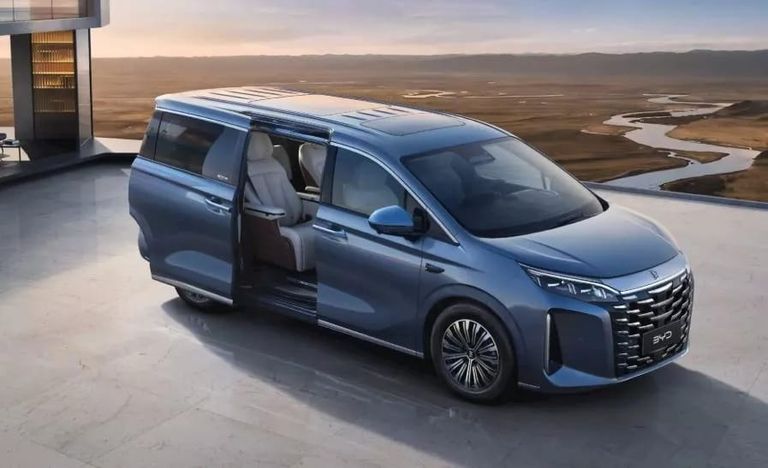 لأول مرة في مصر.. BYD M9 DM-i تشعل المنافسة بمدى يتجاوز 1000 كم - صورة 1