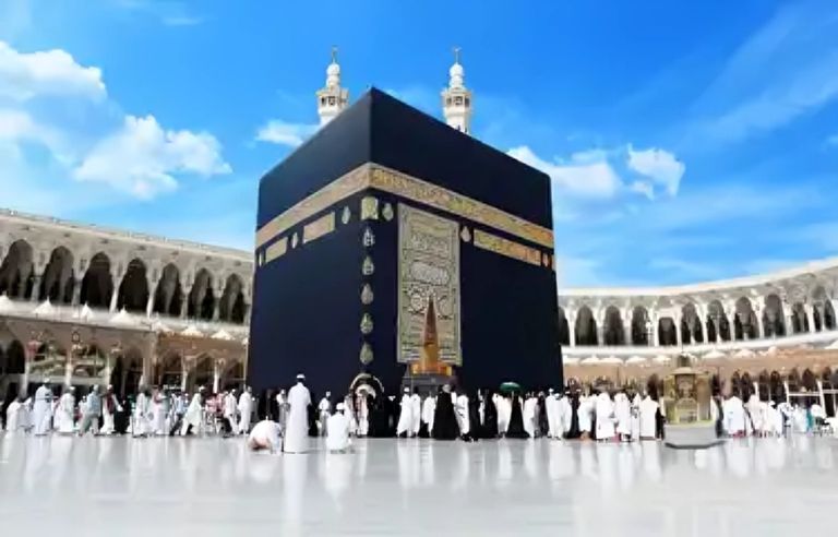 أصوات الحرمين: أشهر مؤذني ومقرئي مكة والمدينة الذين ارتبطت أصواتهم بموسم الحج - صورة 2