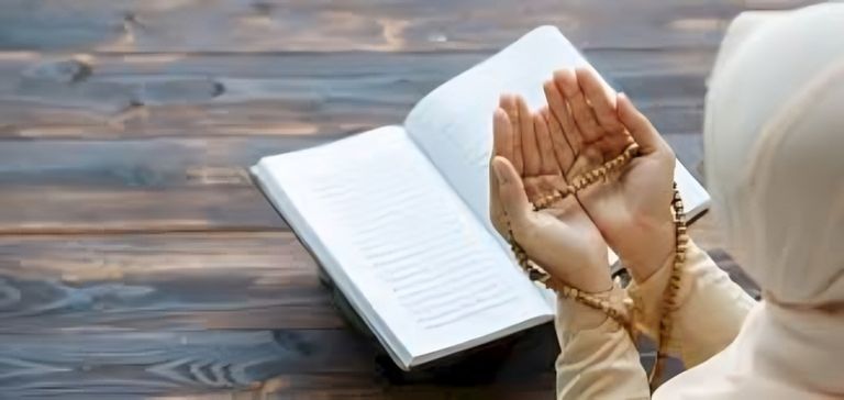 أدعية استقبال هلال ذي الحجة أدعية استقبال هلال ذي الحجة: ماذا كان يقول النبي ﷺ عند رؤية الهلال؟ - صورة 1