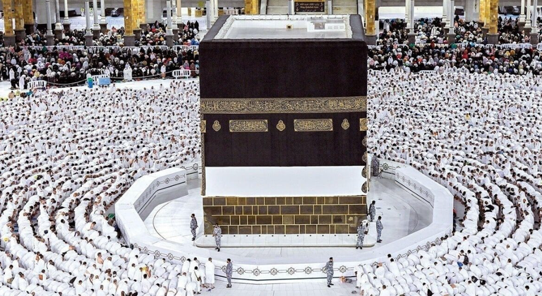 ماذا لو اختلفت الدول الإسلامية في رؤية هلال ذي الحجة؟ دليل مناسك الحج - صورة 2