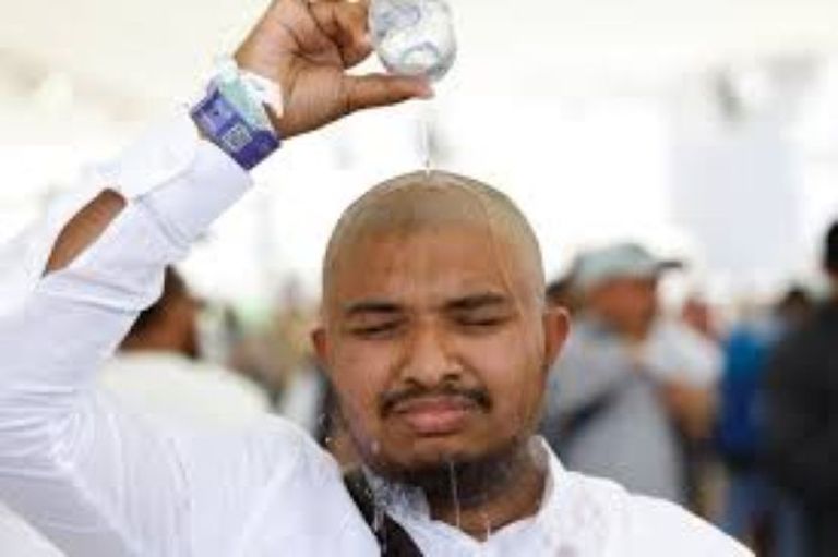 لماذا يفشل بعض الحجاج في اكتشاف علامات ضربات الشمس مبكرا؟ - صورة 1