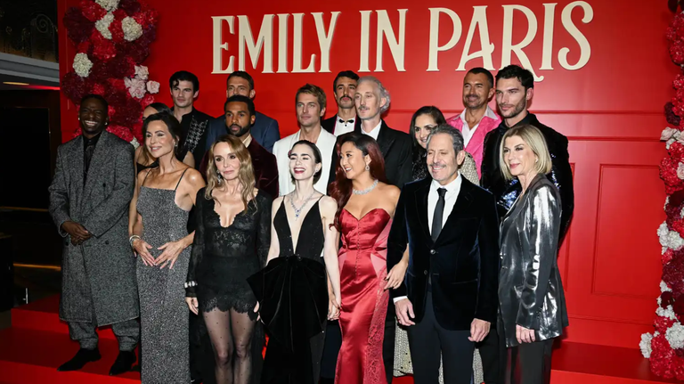 نتفليكس تسدل الستار على &laquo;Emily in Paris&raquo; بالموسم السادس - صورة 3
