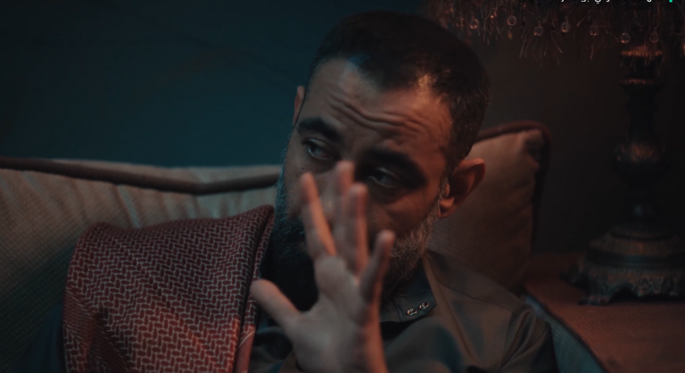 مسلسل «حفرة جهنم» الحلقة 5 و6.. سرقة بنك وخيانات داخل الشبكة - صورة 3