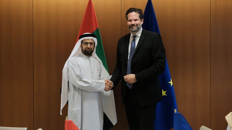 النعيمي يستعرض في البرلمان الأوروبي تجربة الإمارات في مكافحة التطرف - صورة 1