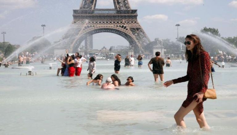 فرنسا تحت &laquo;قبة حرارية&raquo;.. موجة حر مبكرة وشديدة تضرب البلاد - صورة 1