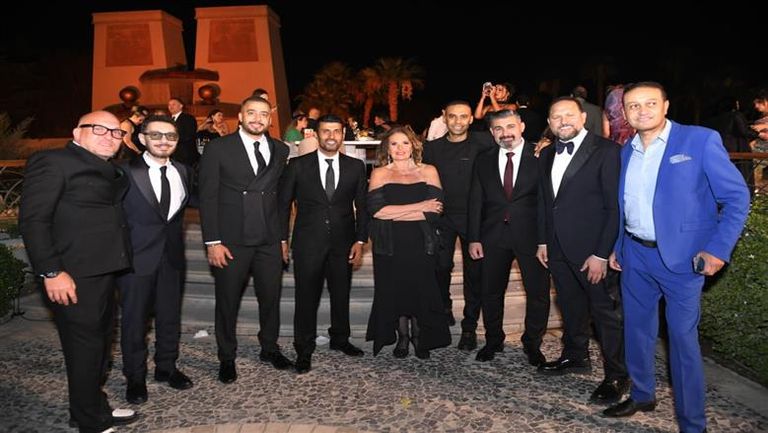 إدوارد يحتفل بزفاف نجله.. وفيفي عبده تخطف الأنظار - صورة 2