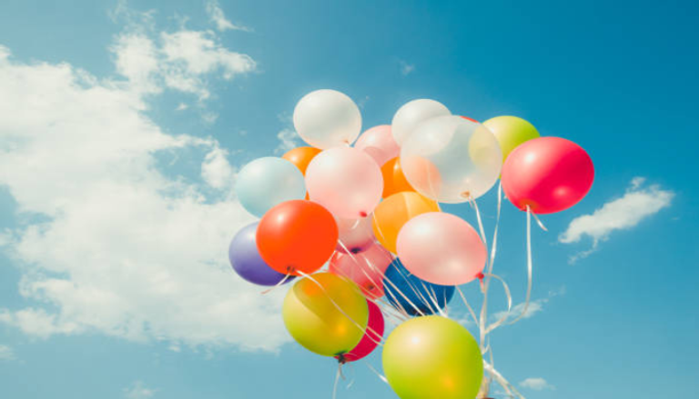 هل أنت وحيد هذا العيد؟.. 5 أفكار مجنونة لصناعة البهجة من داخل بيتك - صورة 1